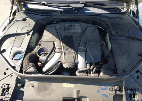 2014 Mercedes-Benz S 550 z USA, uszkodzony, nr VIN WDDUG8CB7EA044562